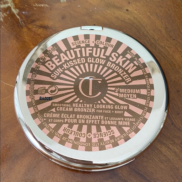 Charlotte Tilbury science + color sun kissed glow bronzer 2 medium - Picture 3 of 4